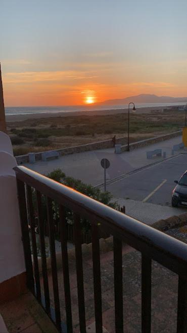 Apartamento A Pie De Playa 塔里法 外观 照片
